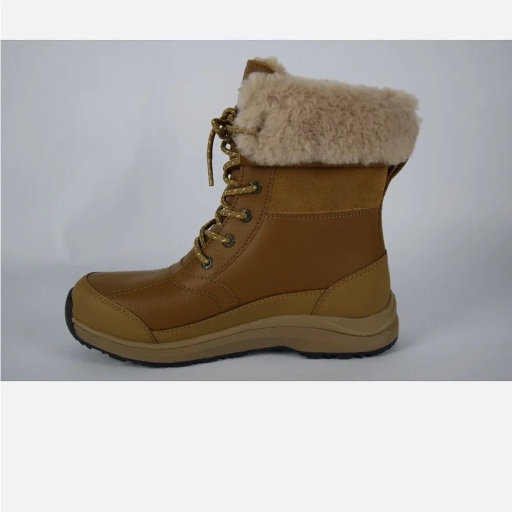 UGG ZAYLEE BOOT NWT in original box - Picture 5 of 11